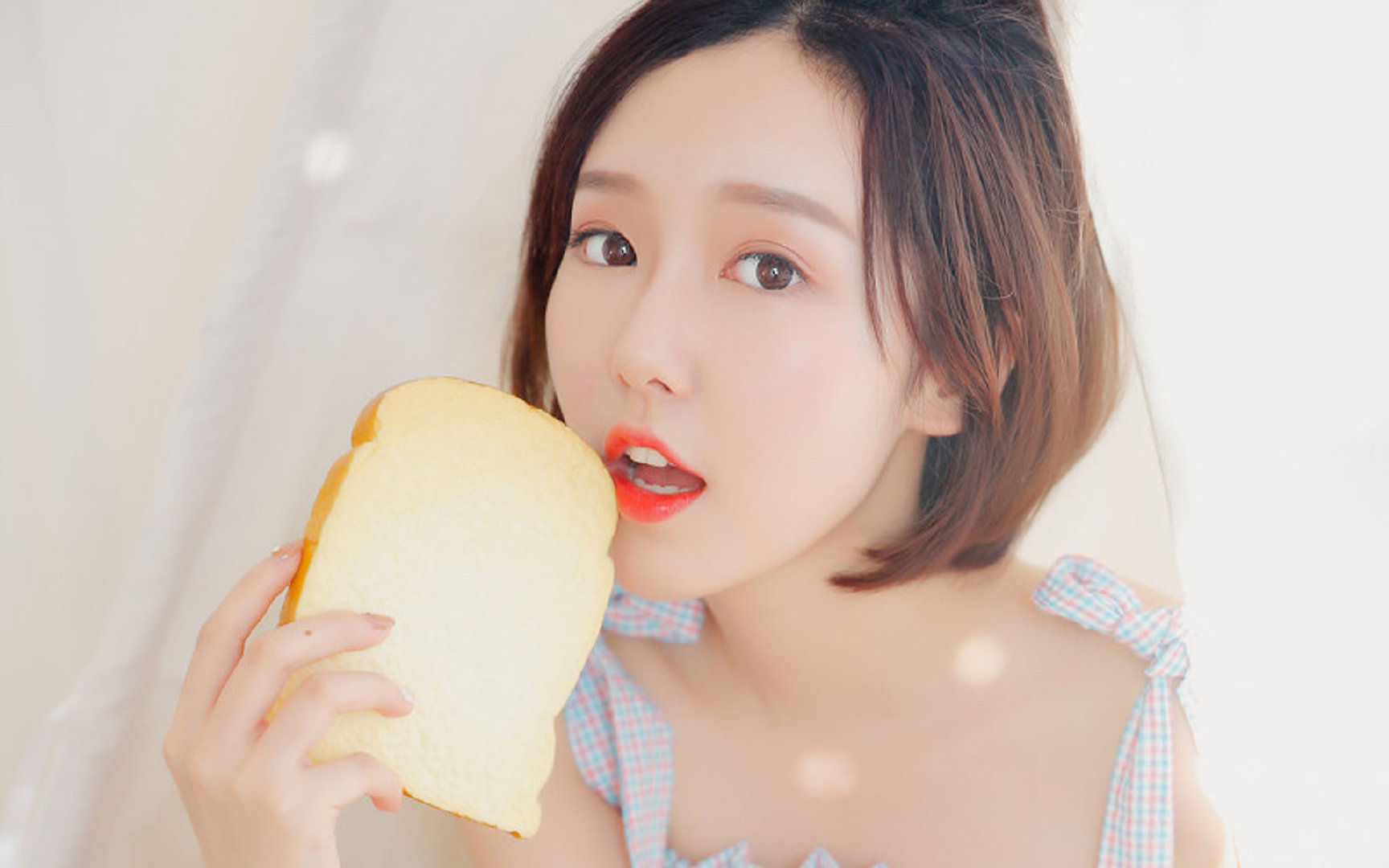 开云·体育全站登录地址-_湖人队领袖詹姆斯再度发威，带队胜出_，湖人官宣詹姆斯