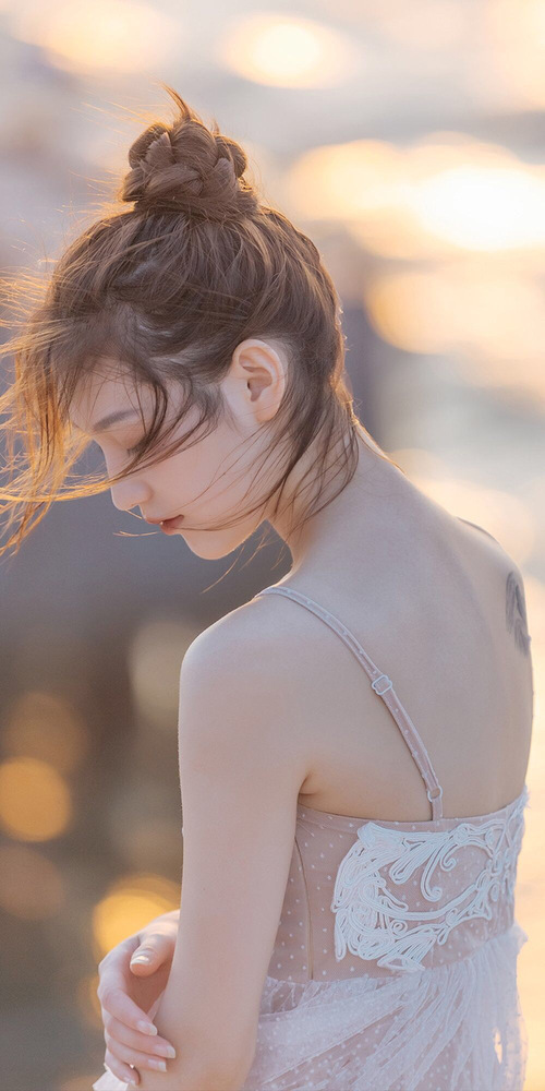 开云网站-“詹姆斯生涯最经典对决盘点”，詹姆斯生涯充满传奇色彩的三次总决赛回顾