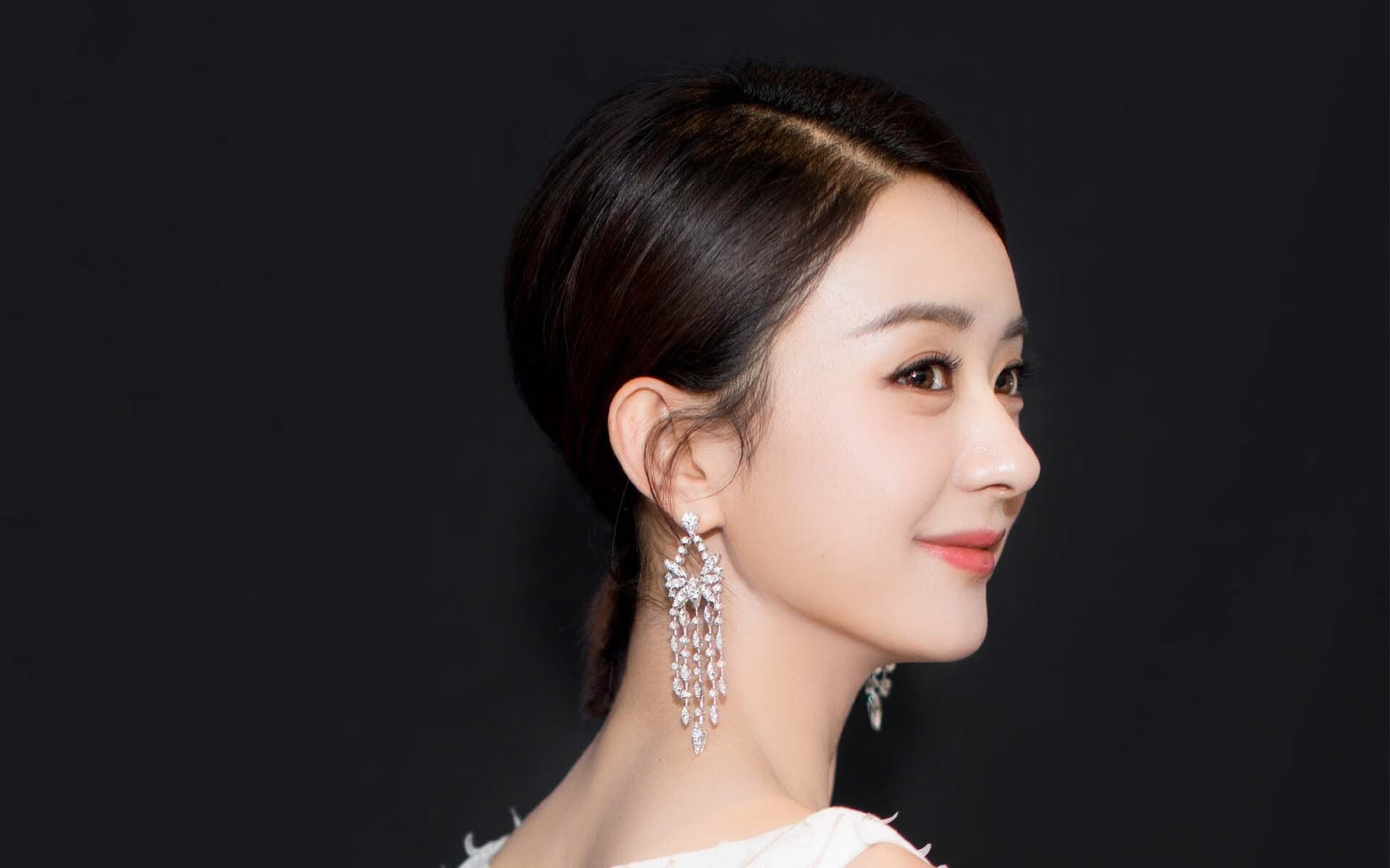 开云中国-瑞士男足在巴黎奥运会比赛中以3-2战胜德国，瑞士男足队员