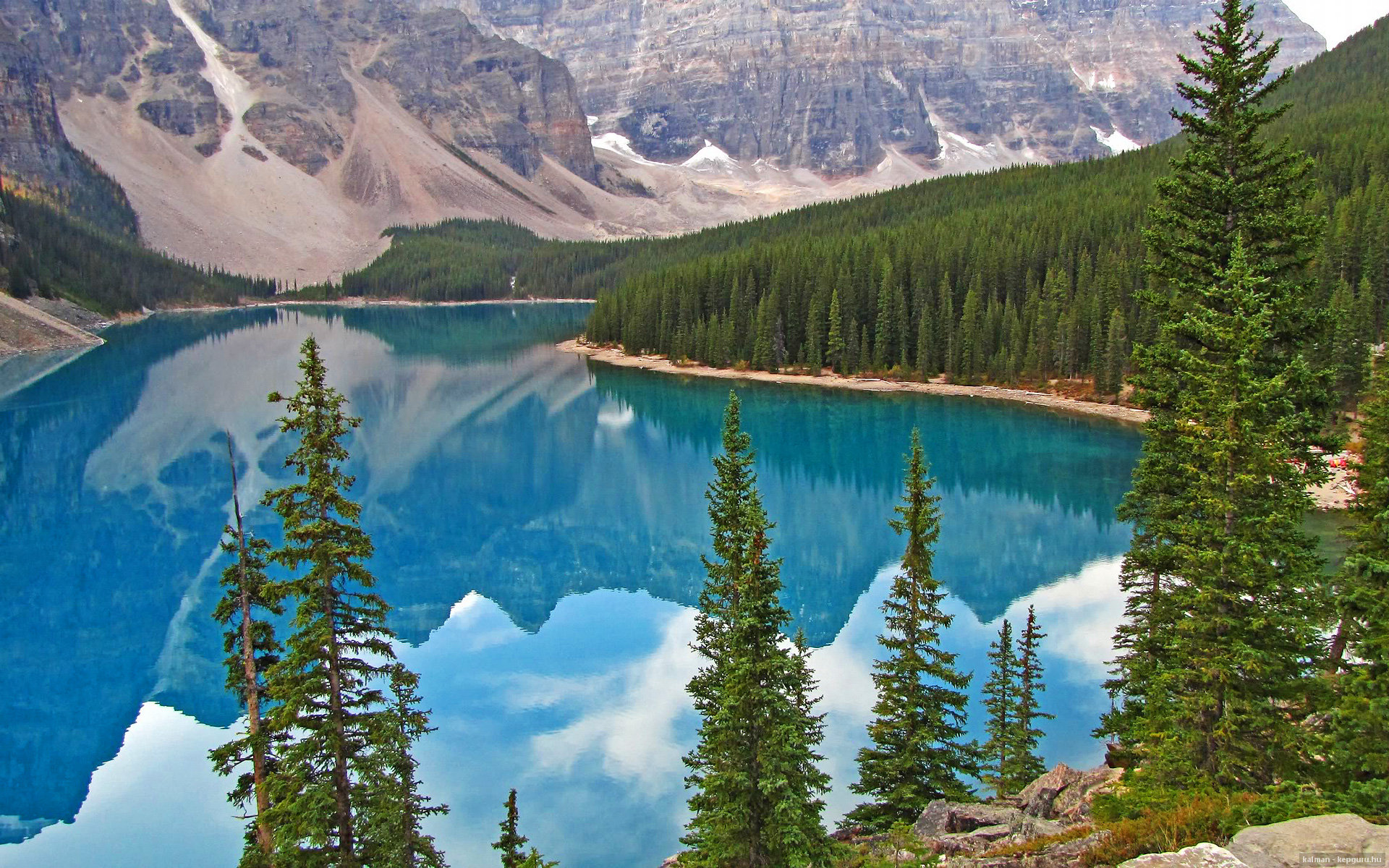 kaiyun体育app-恩多比·恩乔在关键时刻的精准踢球助力南非攻克防线，恩多罗是哪个国家的城市